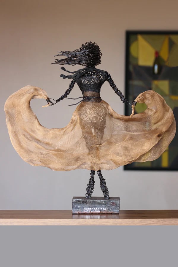 Handmade Wire Female Sculptures 🕊️✨