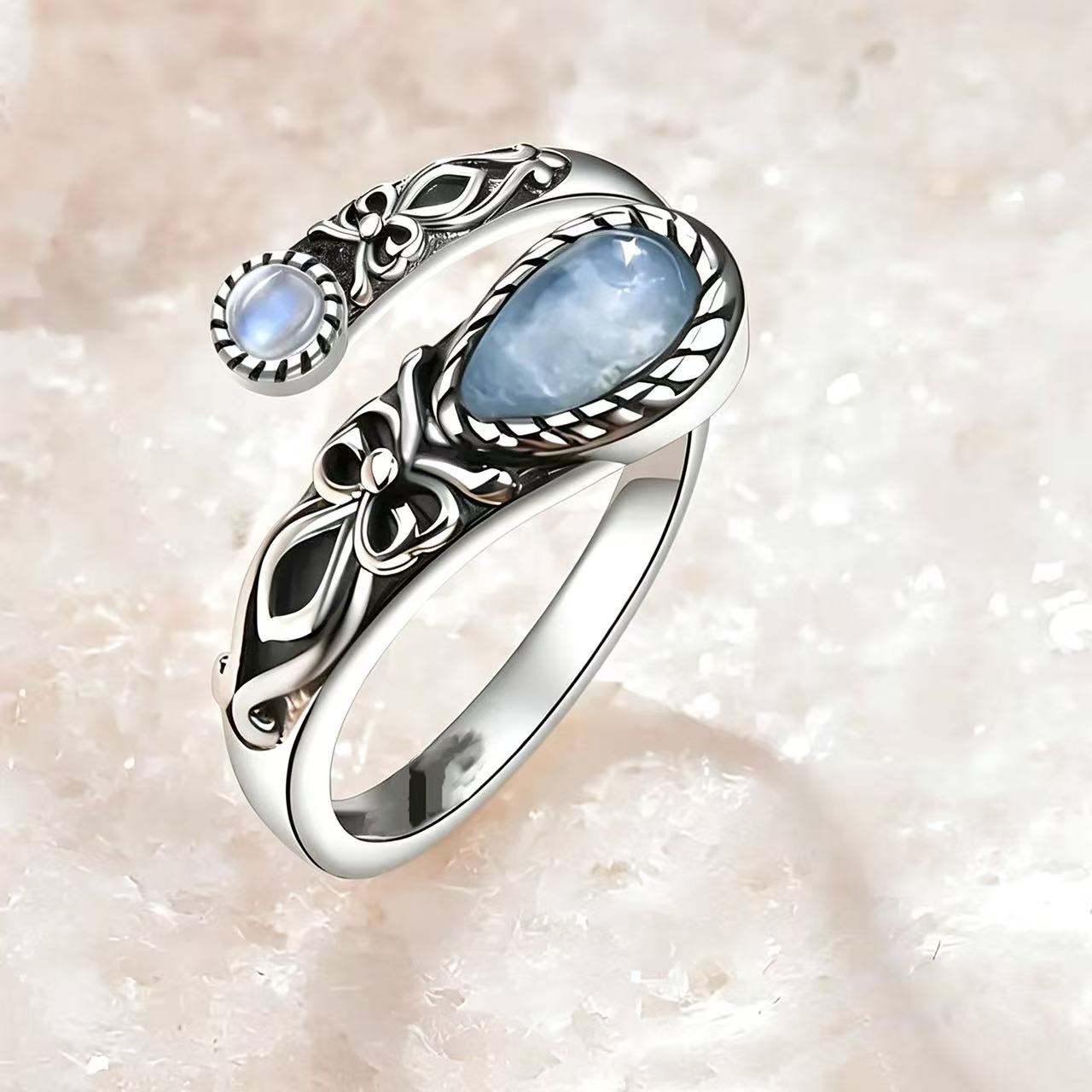 Vintage Adjustable Open Ring with Teardrop Glowing Zircon💧💍