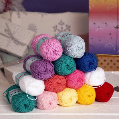 🧵 Crochet Advent Calendar 2026 – 25 Days of Yarn, Crochet Tools, Patterns & Creative Surprises