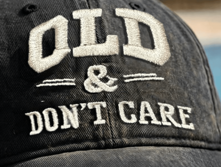 🧢 2026  Hot Sale |  Vintage Distressed “OLD & DON’T CARE” Cap