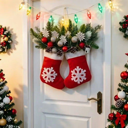 🎅 Flashing Christmas Glove Wreath · Create a warm and cosy Christmas atmosphere