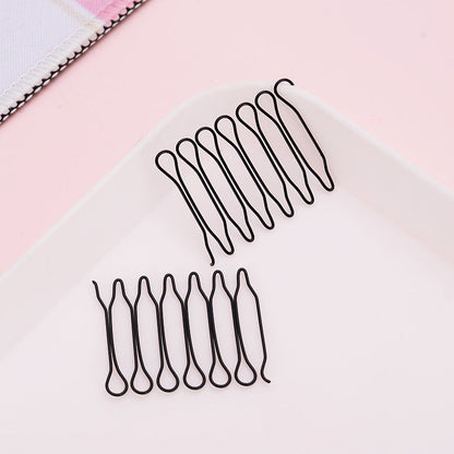 Flexible comb with invisible grip for loose hair